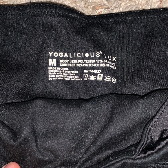 yogalicious camo biker shorts - Picture 2 of 2